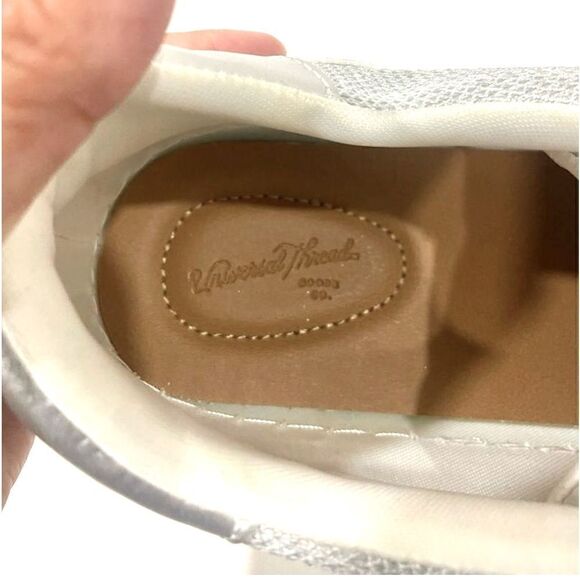 Universal Thread gray Britten classic sneakers with silver accents size … - Picture 5 of 9